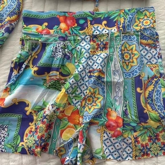 Luli Fama Amafi crop top and high waisted shorts new with tags - Picture 10 of 11